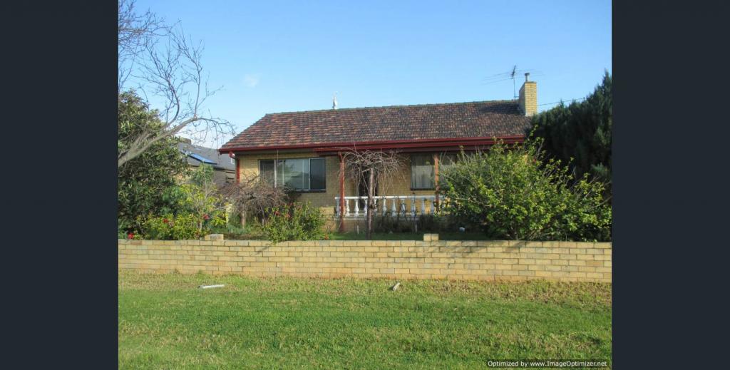 18 Linden St, Altona Meadows, VIC 3028