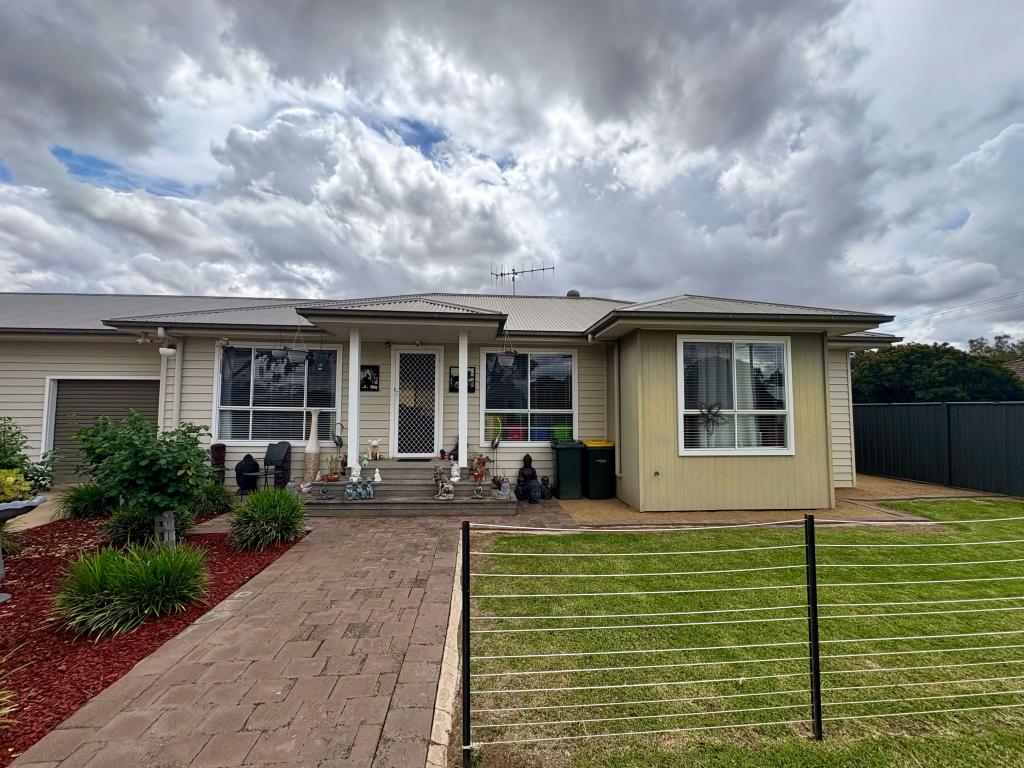 7b Boston St, Warren, NSW 2824