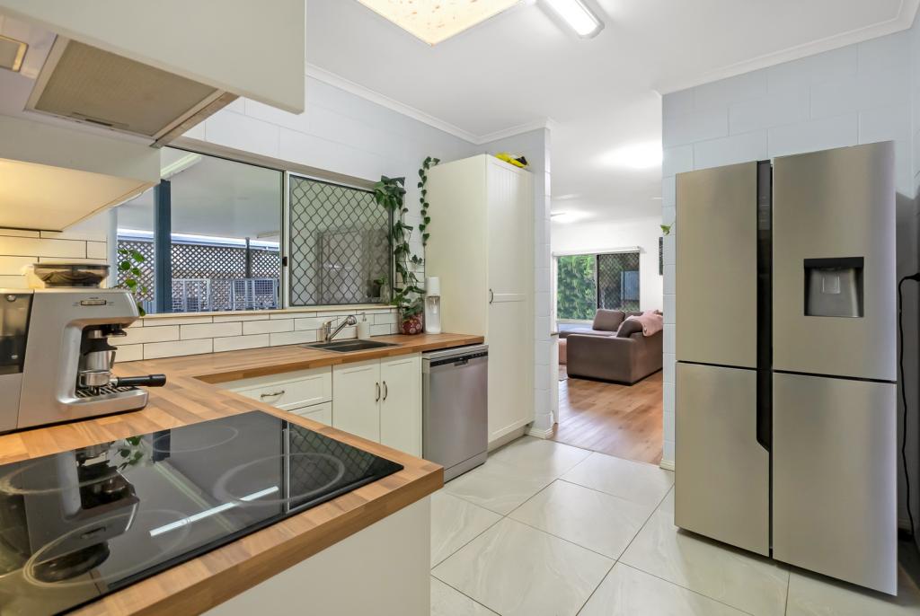 15 Beagle Cl, Bentley Park, QLD 4869