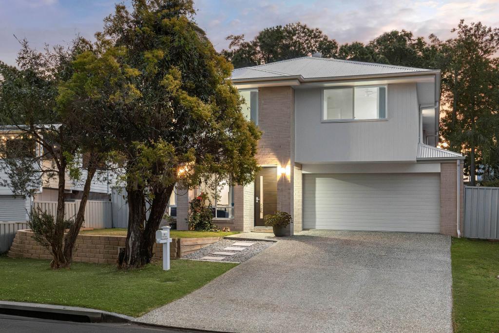 48 Pareena Cres, Mansfield, QLD 4122