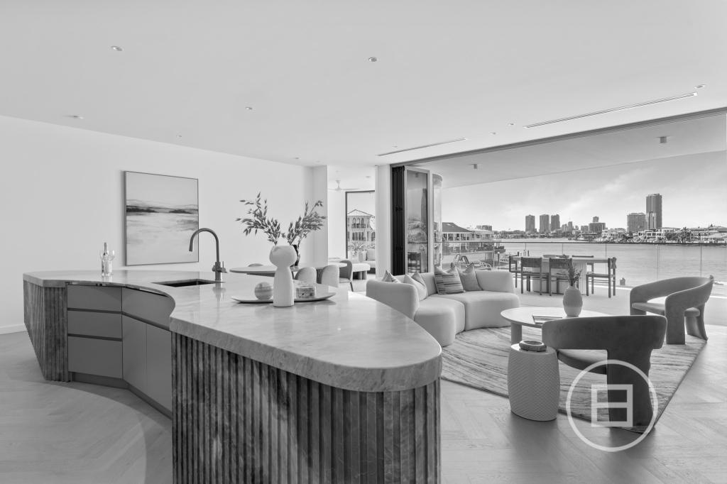 6/107 STANHILL DR, CHEVRON ISLAND, QLD 4217