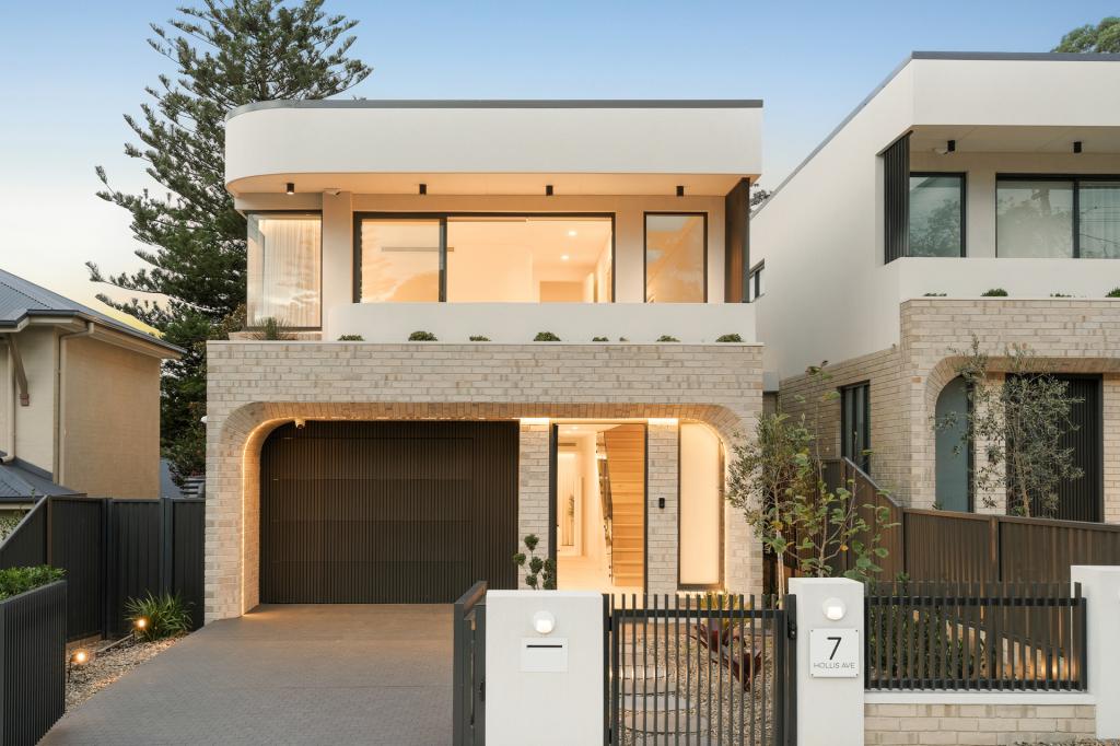 7 HOLLIS AVE, DENISTONE EAST, NSW 2112