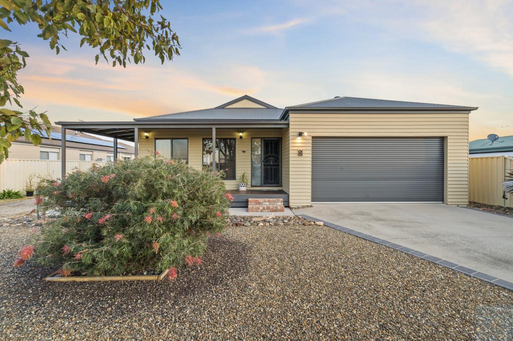 81 Bruton St, Tocumwal, NSW 2714