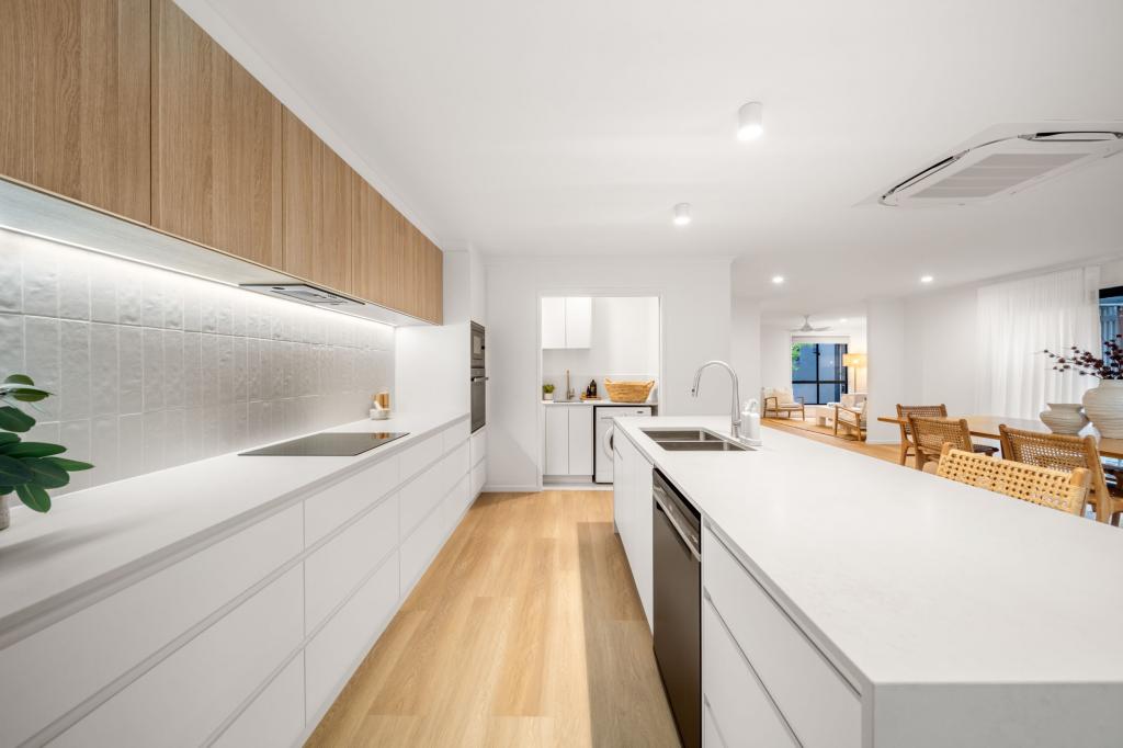 25 LURNEA CRES, MOUNTAIN CREEK, QLD 4557