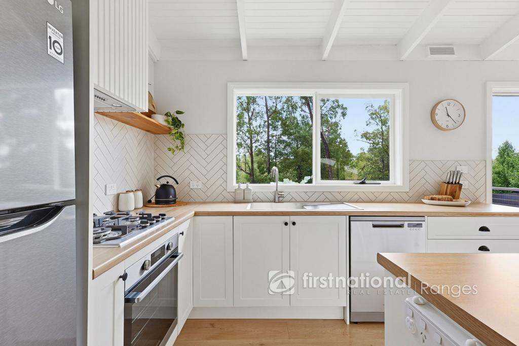 39 First Ave, Cockatoo, VIC 3781