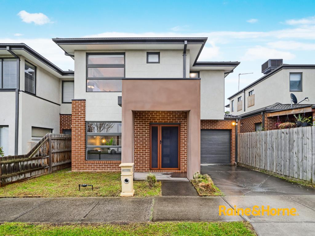 1 LEMON THYME WAY, LYNBROOK, VIC 3975