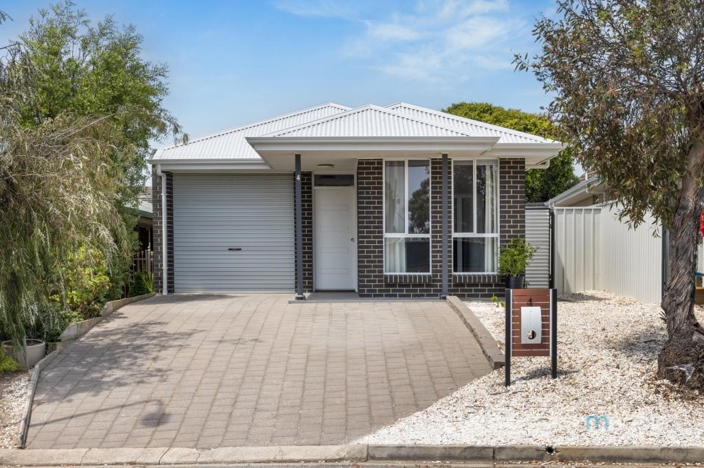 4 Frenshams Dr, Woodcroft, SA 5162