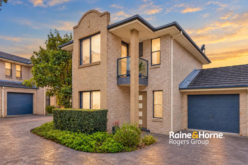 1/10 HARRY CL, BLUE HAVEN, NSW 2262
