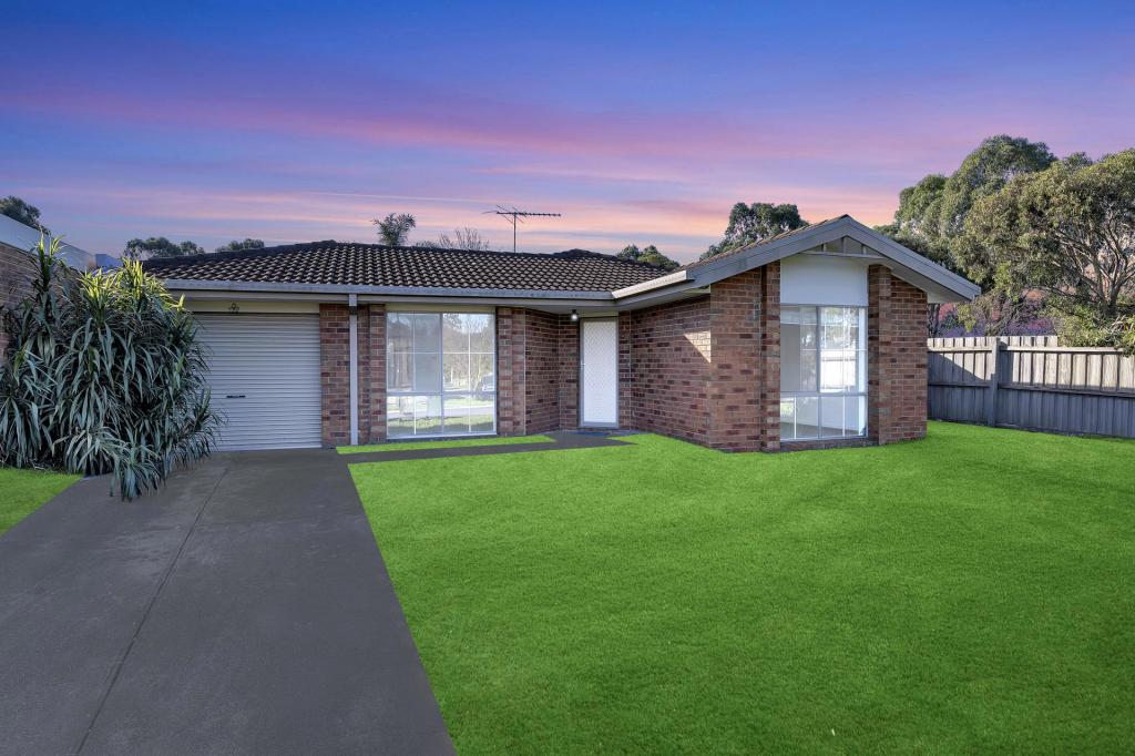 11 Mcconnell Cres, Roxburgh Park, VIC 3064