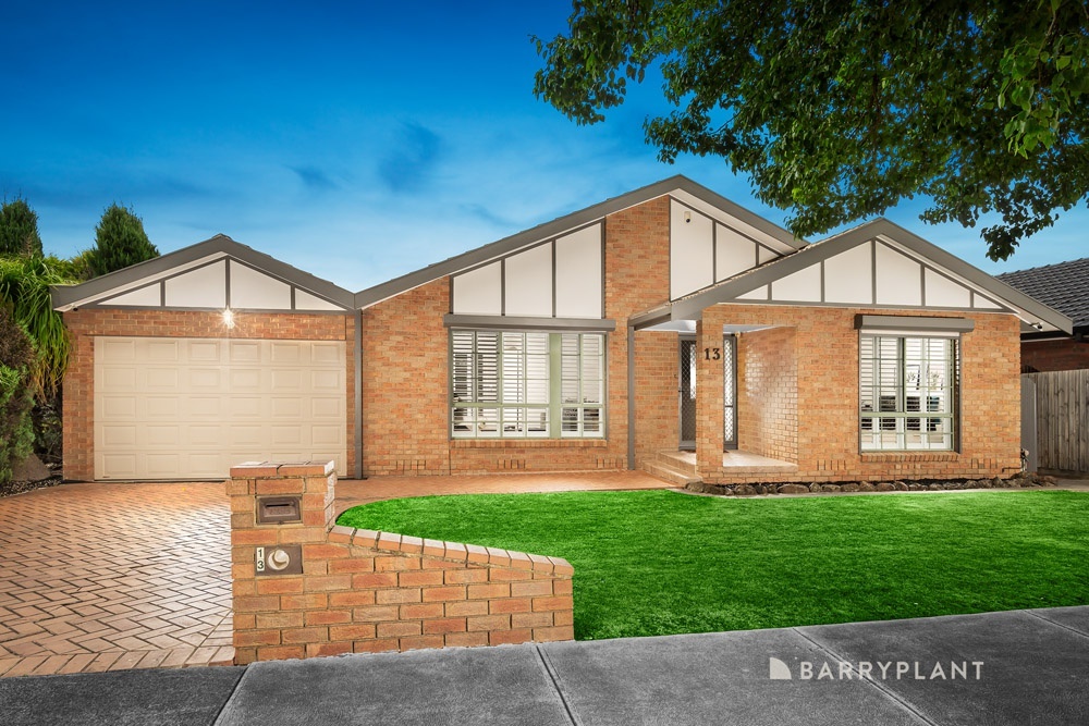 13 Fenech Cl, Mill Park, VIC 3082