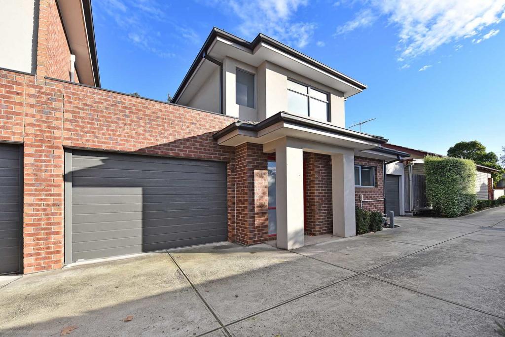 2/155 RATHCOWN RD, RESERVOIR, VIC 3073
