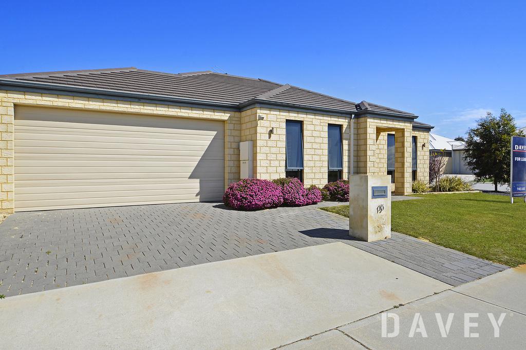 15 Olivedale Rd, Madeley, WA 6065