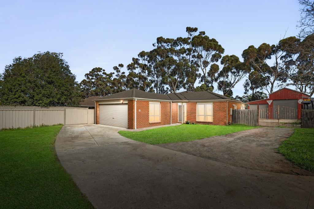 13 CHARLOTTE CRES, WYNDHAM VALE, VIC 3024