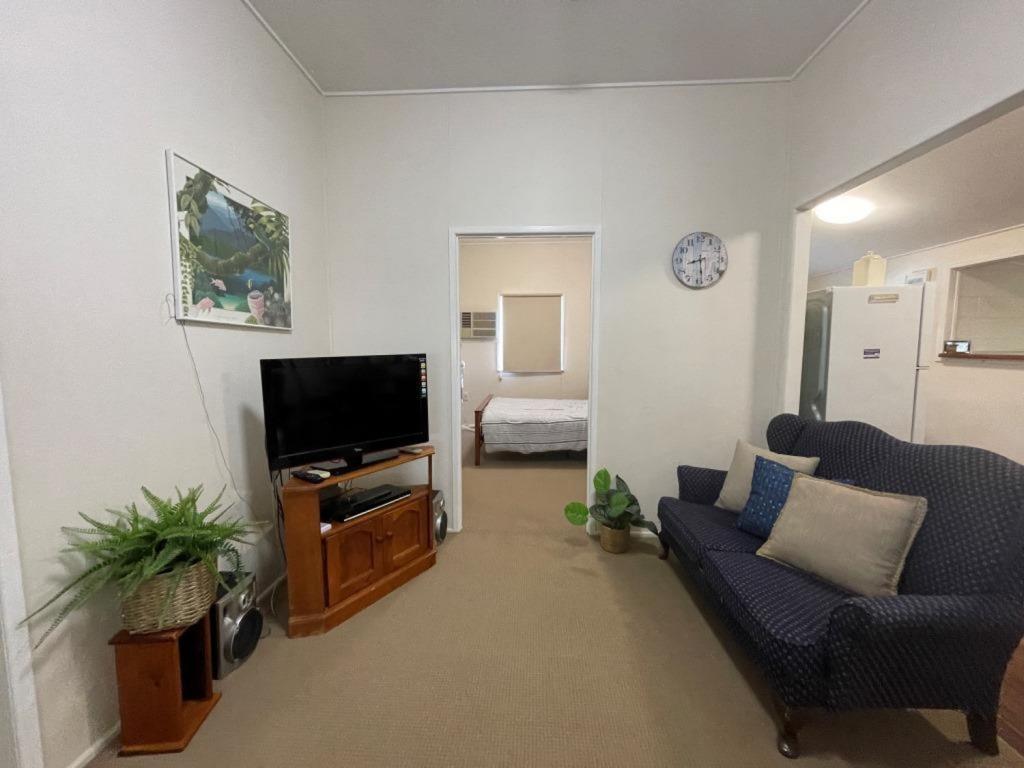 7 Limpus Ave, Keppel Sands, QLD 4702