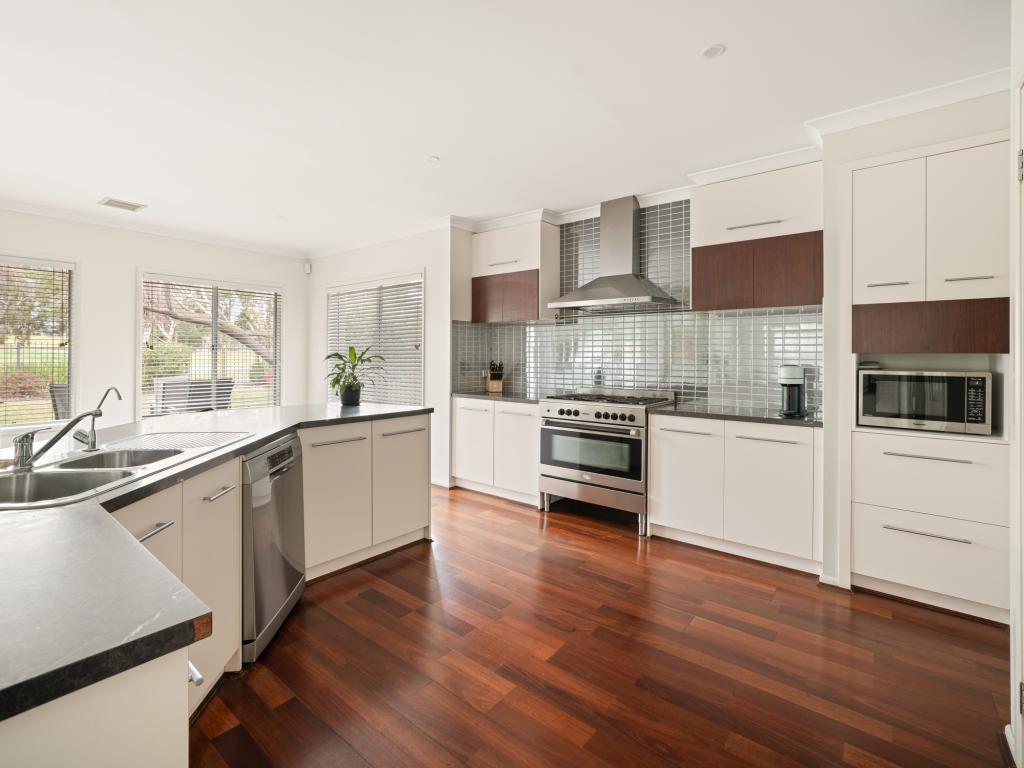 19 Sweet Gum Pl, Sandhurst, VIC 3977