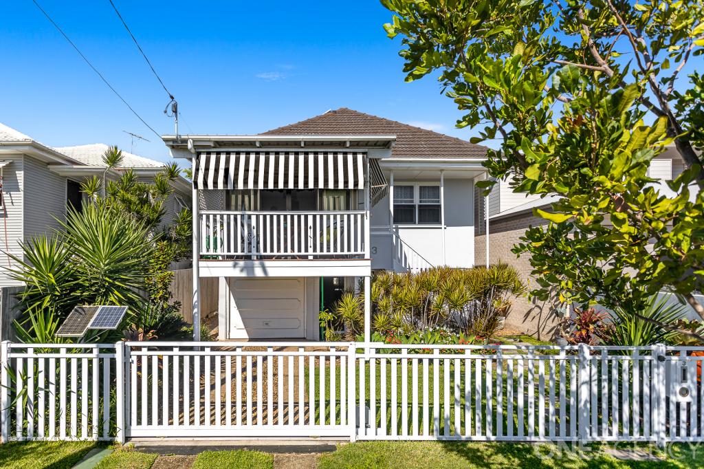 3 Third Ave, Scarborough, QLD 4020