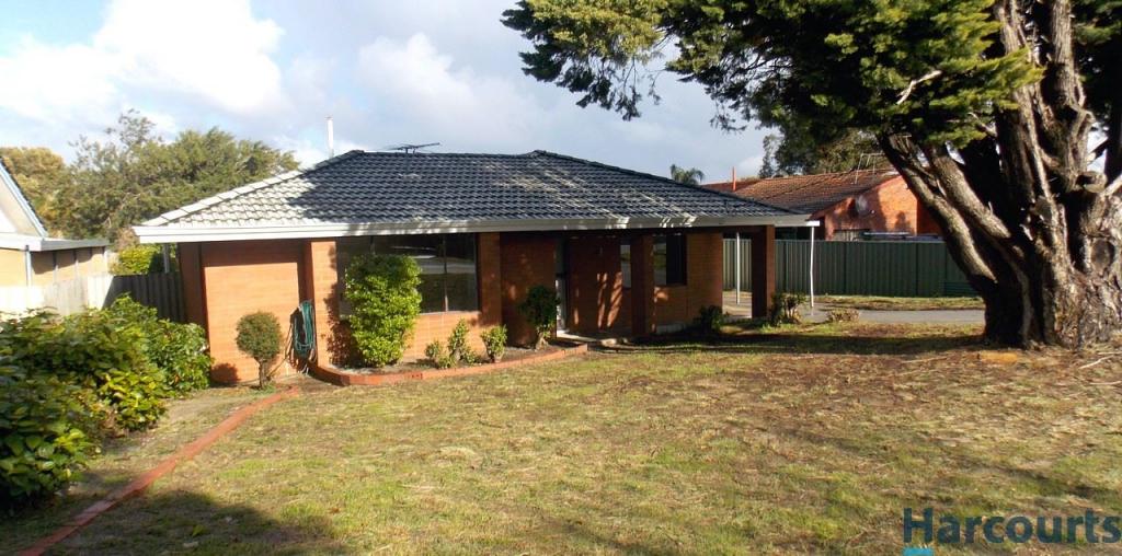 8 Oakfield Pl, Kelmscott, WA 6111