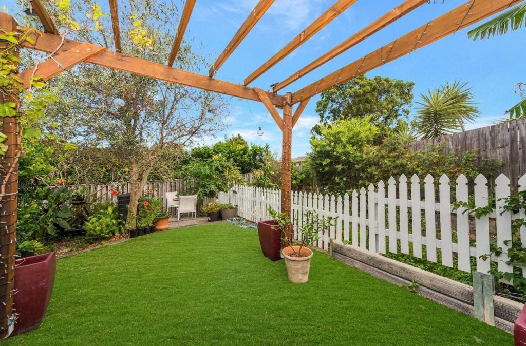 4 Isetta Ct, Upper Coomera, QLD 4209