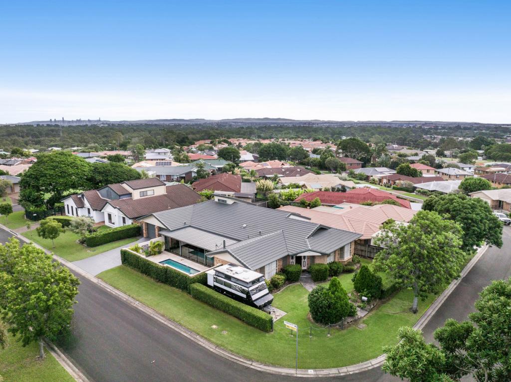 16 Scanlen Cres, Wynnum West, QLD 4178