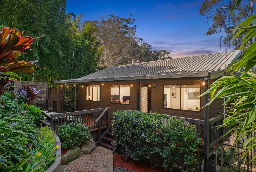 8 Gregory St, Wyoming, NSW 2250