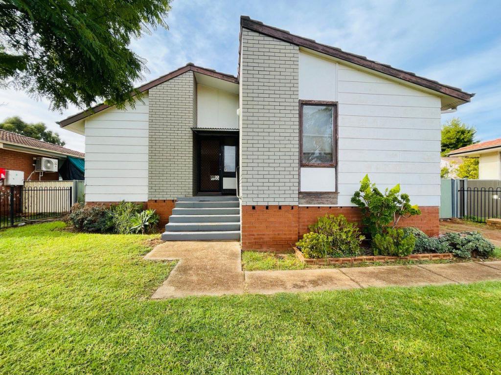 3 Sealey St, Condobolin, NSW 2877