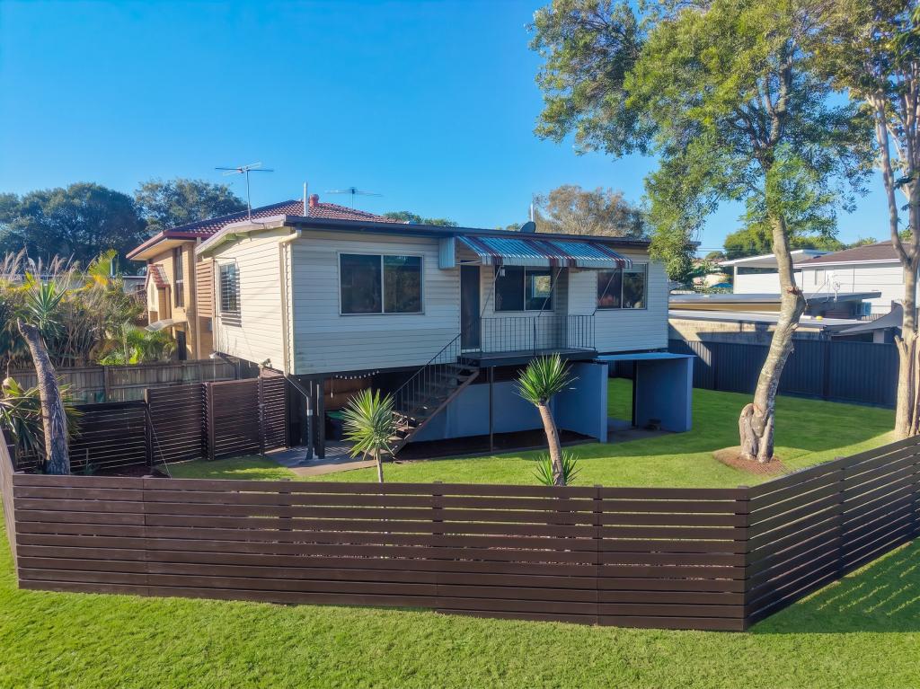 148 King St, Woody Point, QLD 4019