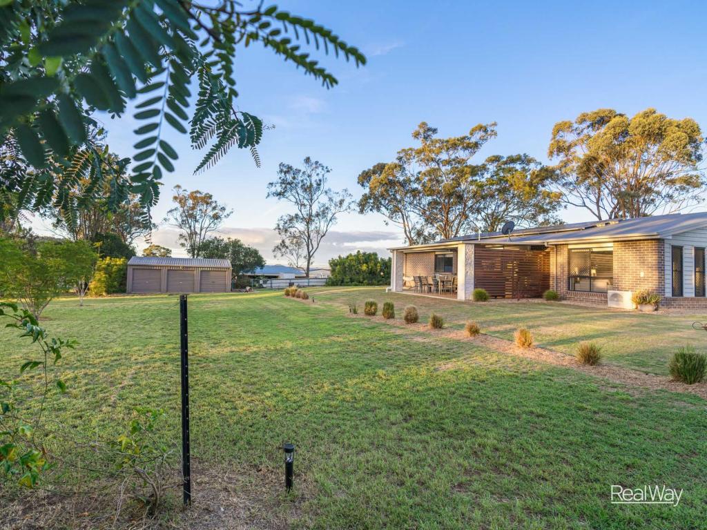 100 Peters Rd, Meringandan West, QLD 4352