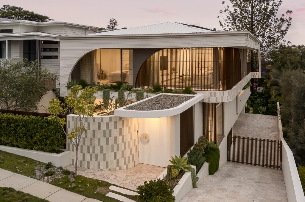 27 Martha St, Camp Hill, QLD 4152