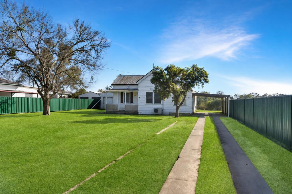 13 Hinds St, Narrabri, NSW 2390