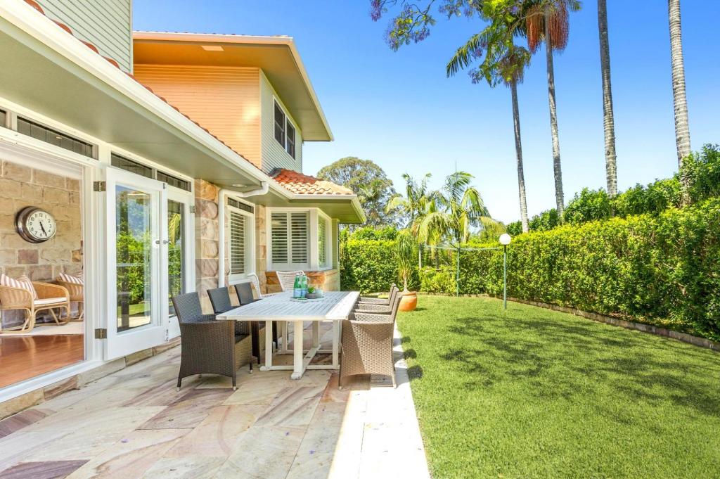 61-63 Cabbage Tree Rd, Bayview, NSW 2104