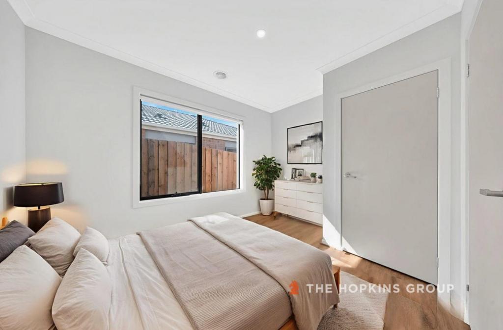 34 Stakes Bvd, Manor Lakes, VIC 3024