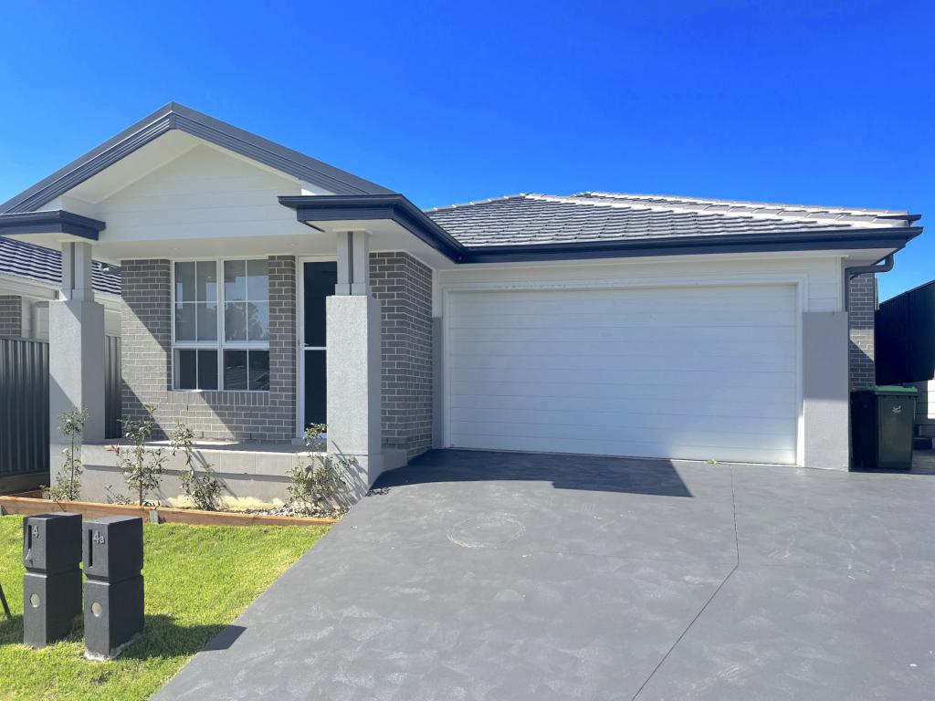 4 White Oak St, Tahmoor, NSW 2573