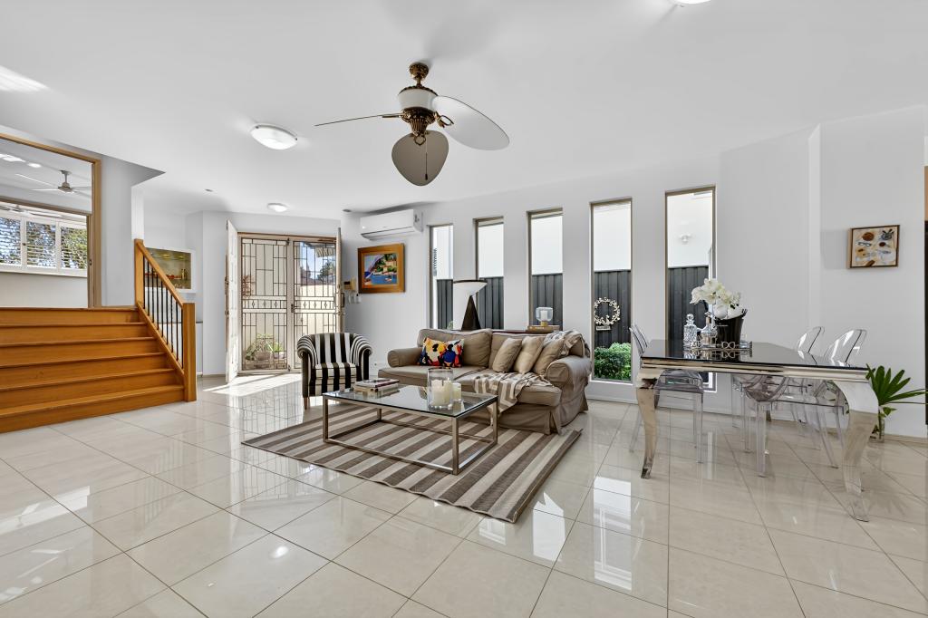 1/39 Anembo St, Chevron Island, QLD 4217