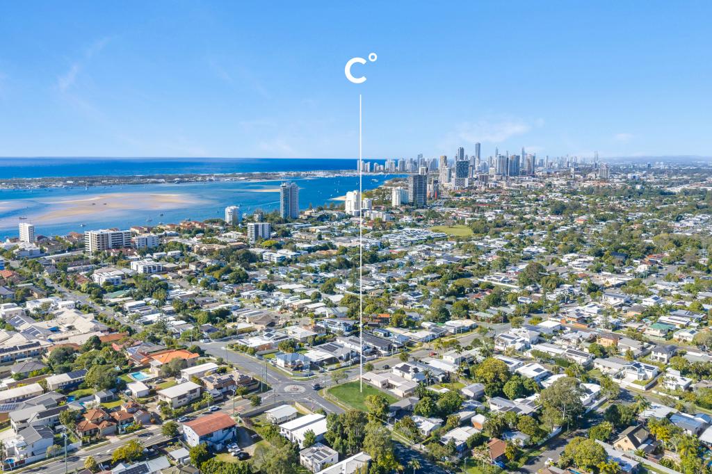158 TURPIN RD, LABRADOR, QLD 4215
