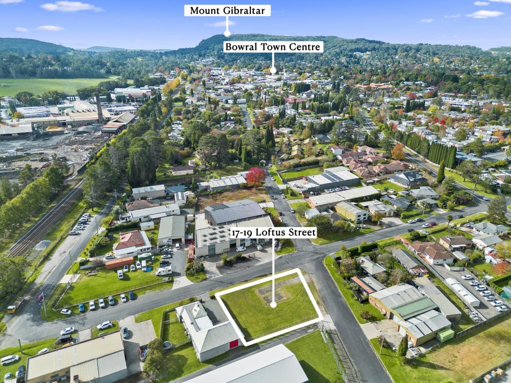 17-19 LOFTUS ST, BOWRAL, NSW 2576