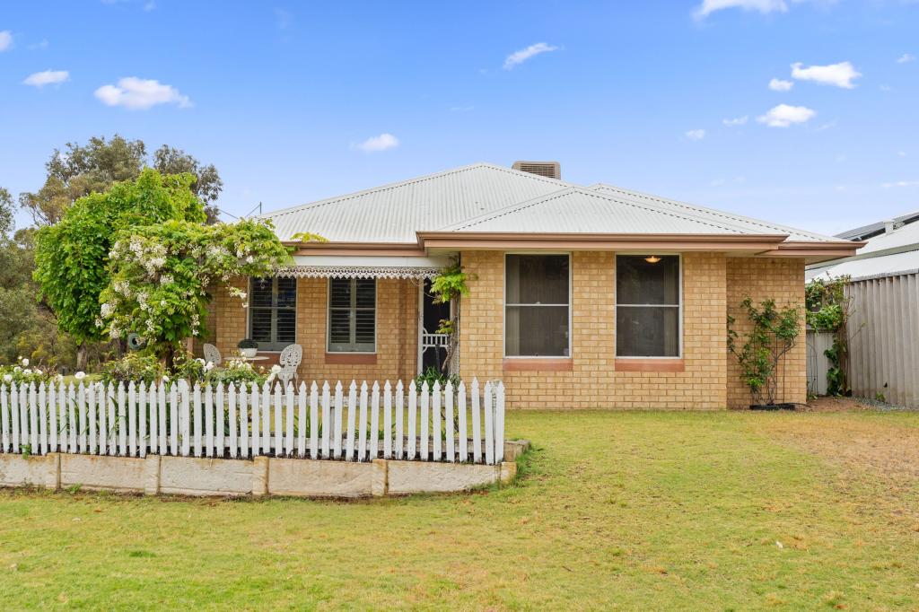 102 Miltona Dr, Secret Harbour, WA 6173