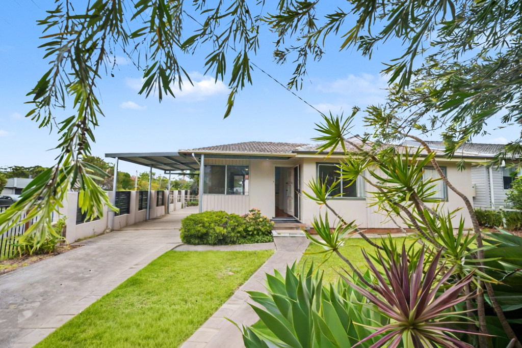 39 Melrose Ave, Gorokan, NSW 2263