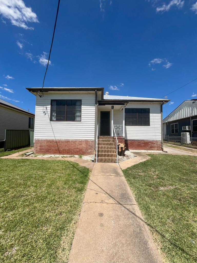 13 Nelson St, Cowra, NSW 2794