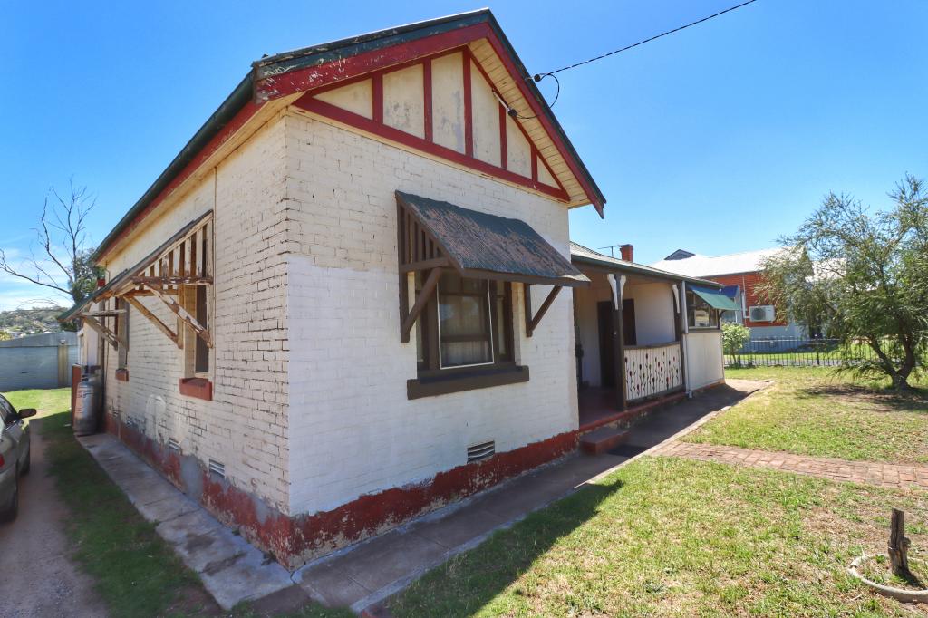 8 Baronga St, Cowra, NSW 2794