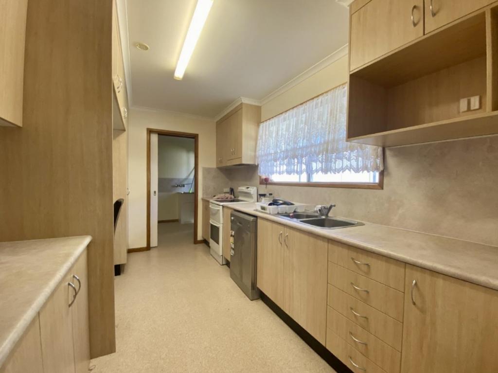 26 Goolagong Cres, Moranbah, QLD 4744