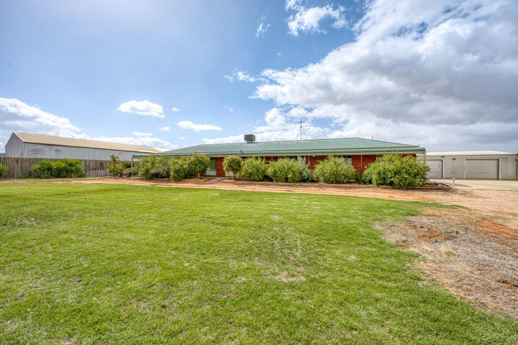 38 Madang Rd, Robinvale, VIC 3549