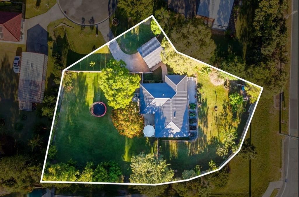 3 Ferntree Ct, Samford Village, QLD 4520