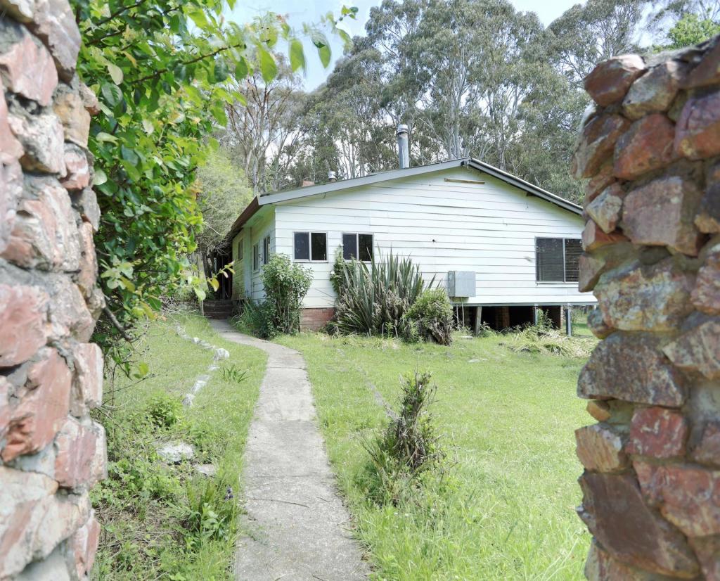 940 Barry Rd, Hanging Rock, NSW 2340