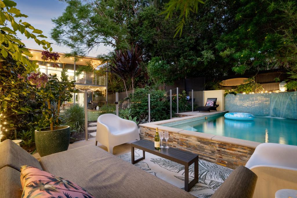 55 Dunrod St, Holland Park West, QLD 4121