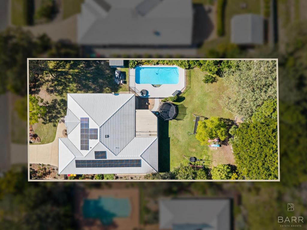 55 Pine County Pl, Bellbowrie, QLD 4070