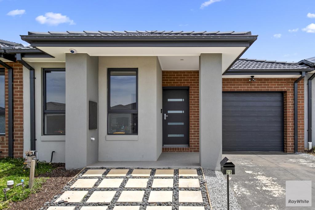 25 Miandad St, Rockbank, VIC 3335
