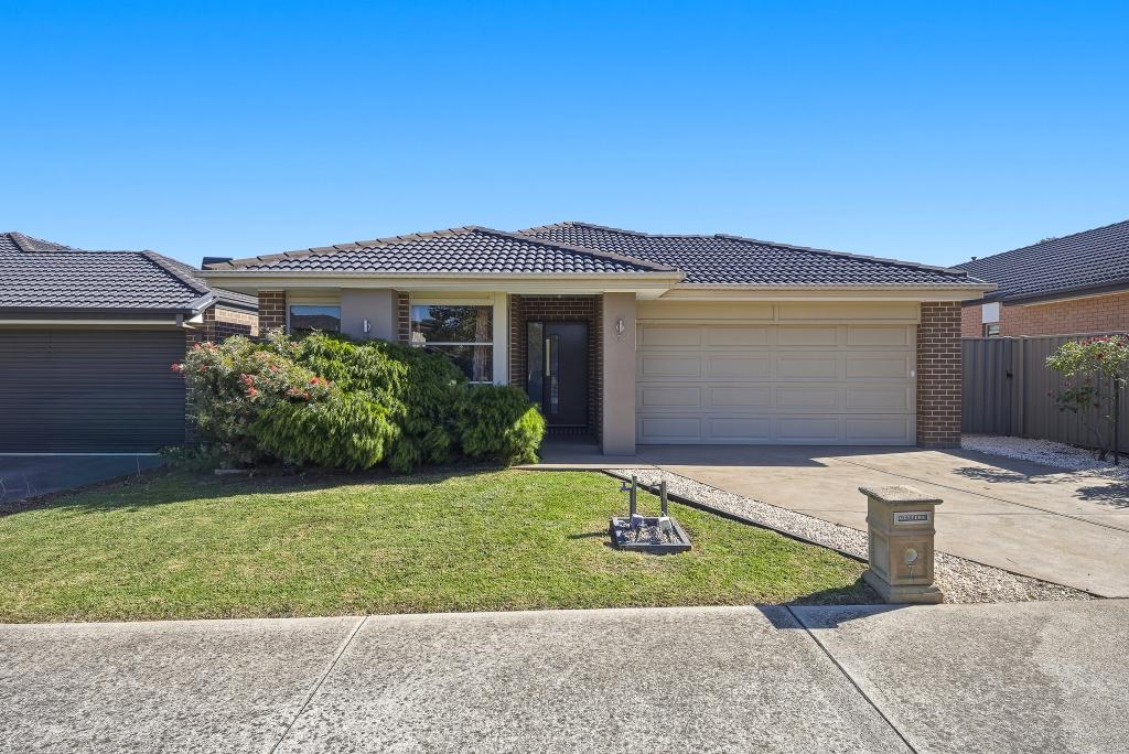 7 Arrow Rd, Cranbourne East, VIC 3977