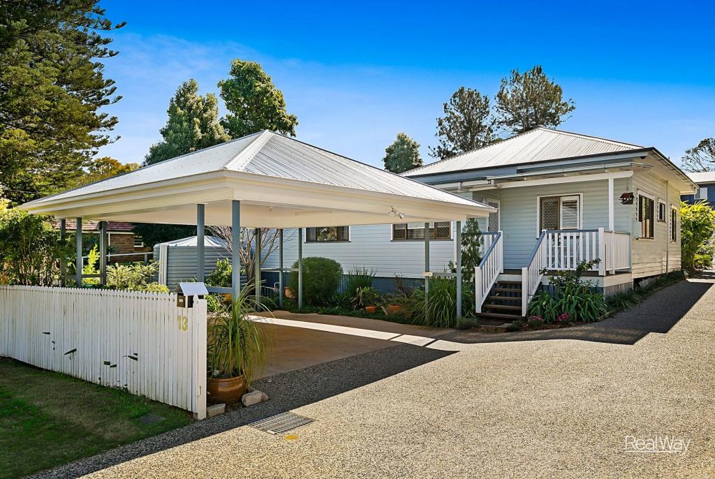 13 BARRY ST, MOUNT LOFTY, QLD 4350