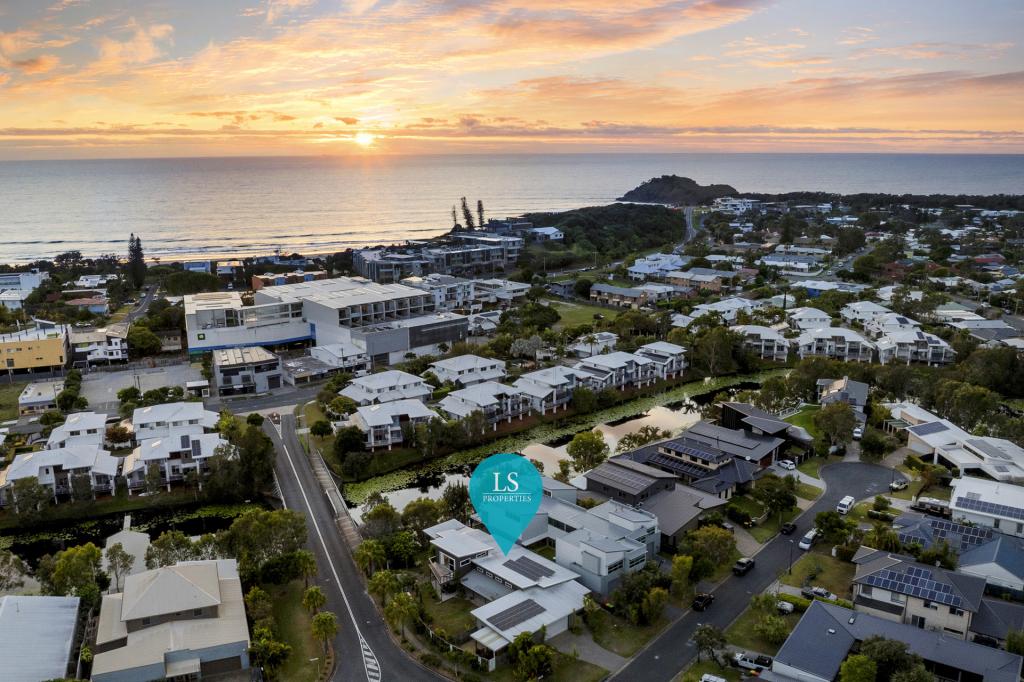 1 REEF WATER CCT, BOGANGAR, NSW 2488