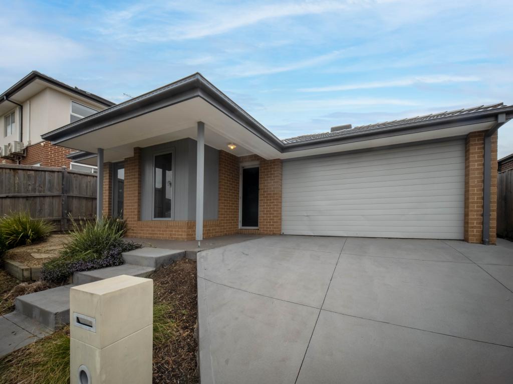 3 Heslop St, Mickleham, VIC 3064
